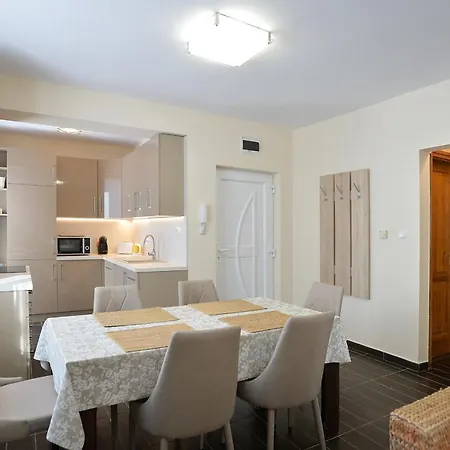 Apartamento Family Deluxe Eger