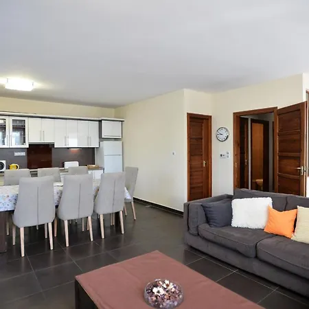 Family Deluxe Apartman Eger